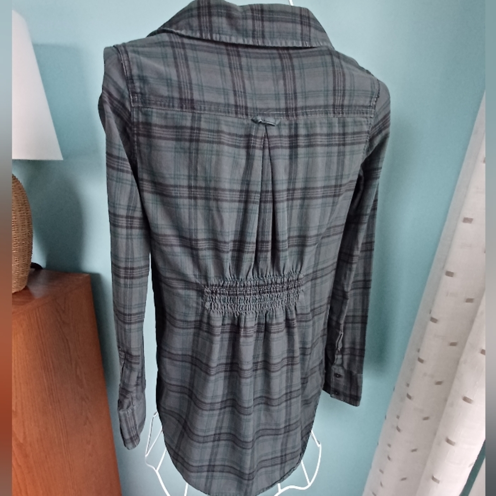 Vans Plaid Button Down Shirt - Women's Size Medium
